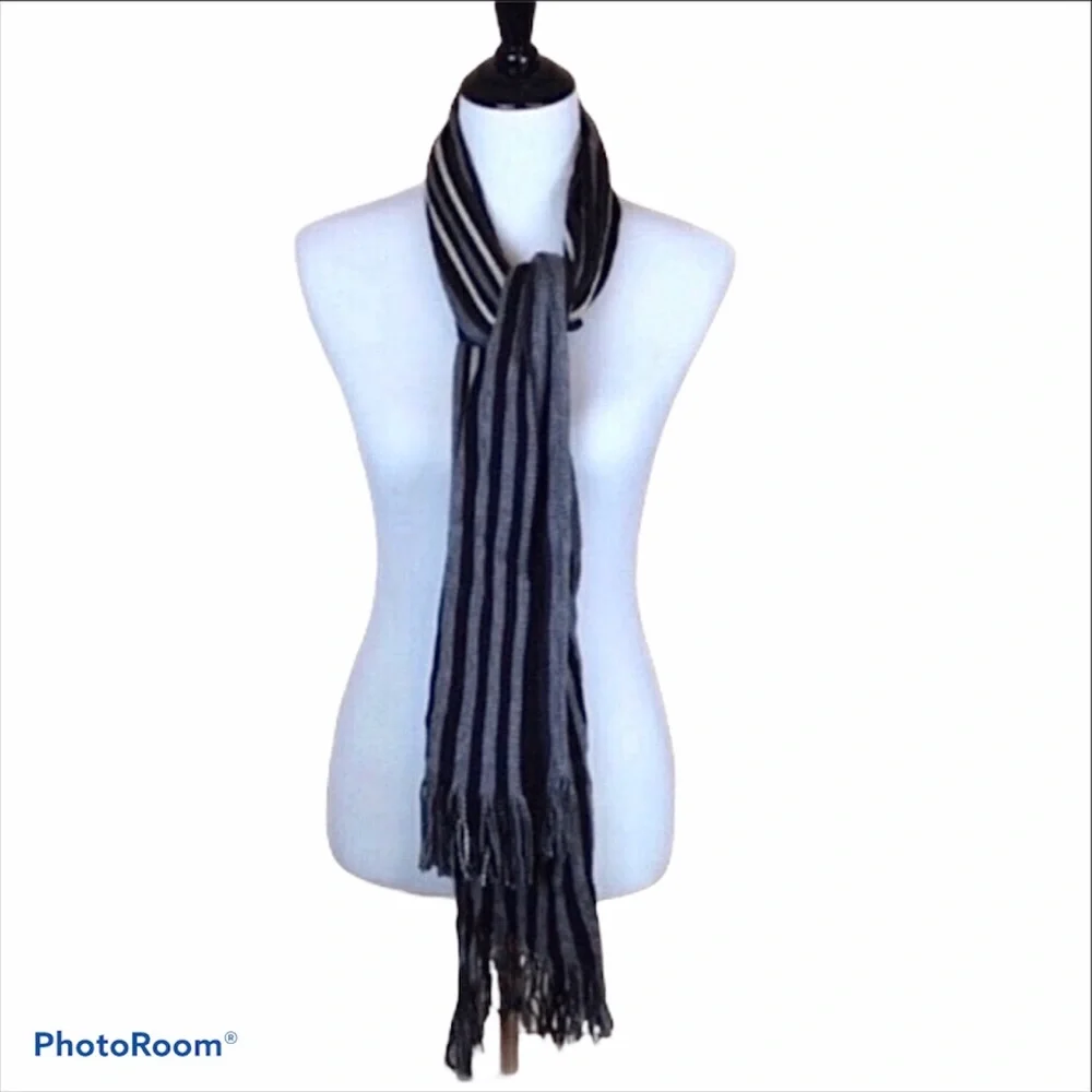 Apt. 9 charcoal & heather striped  64 x 10 fringed scarf